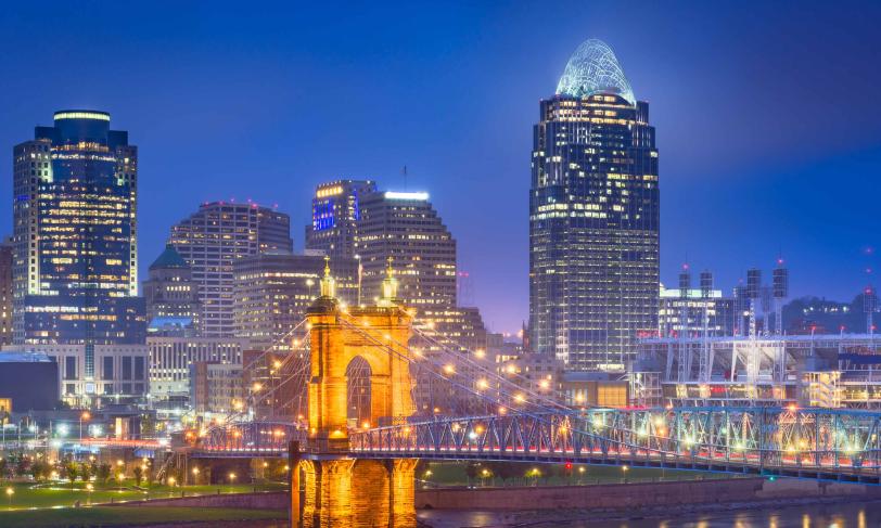 Cincinnati Ohio skyline at night